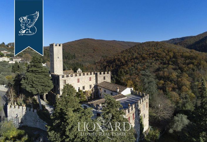 Image No.5-7 Bed Property for sale