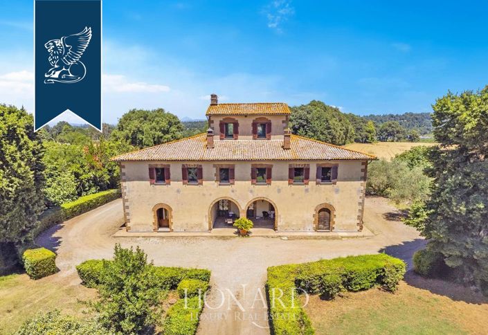 Image No.3-18 Bed Farmhouse for sale