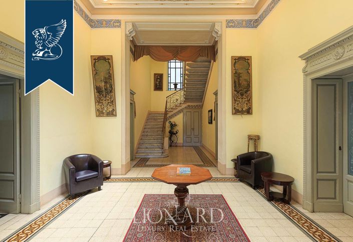 Image No.12-7 Bed Villa for sale