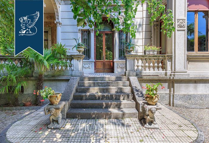 Image No.4-7 Bed Villa for sale