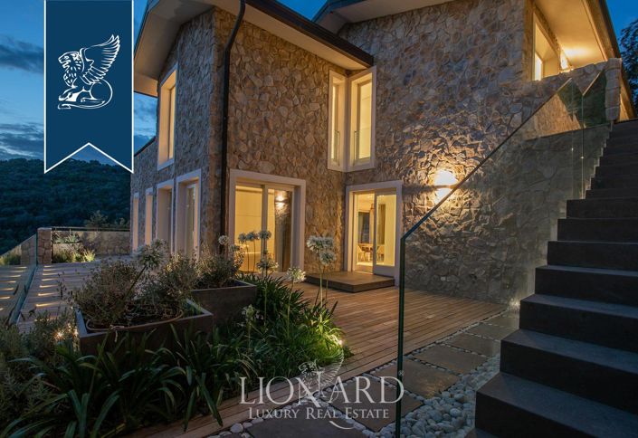 Image No.3-4 Bed Villa for sale