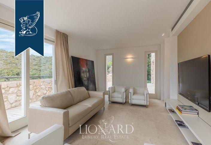 Image No.54-4 Bed Villa for sale