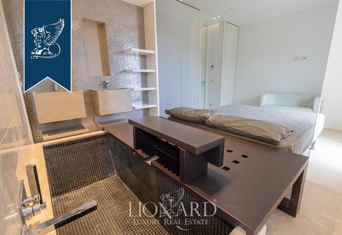 Image No.59-4 Bed Villa for sale