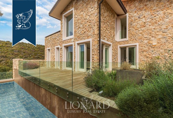 Image No.8-4 Bed Villa for sale