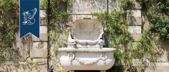 Image No.19-10 Bed Villa for sale