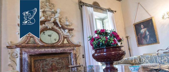 Image No.80-10 Bed Villa for sale