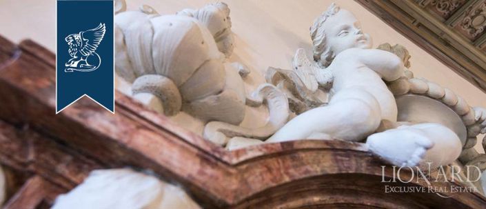 Image No.81-10 Bed Villa for sale