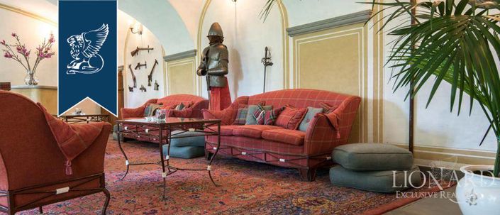 Image No.90-10 Bed Villa for sale