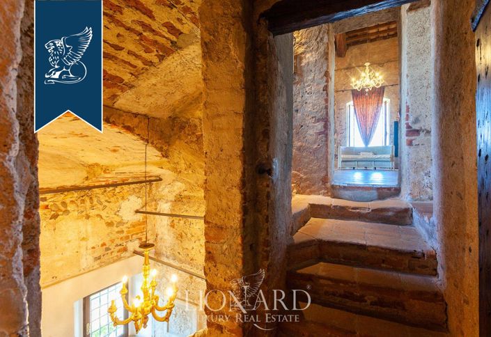 Image No.36-6 Bed Property for sale