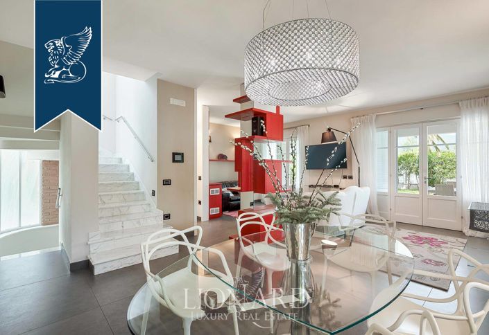 Image No.10-4 Bed Villa for sale