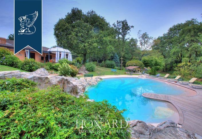 Image No.2-12 Bed Hotel for sale