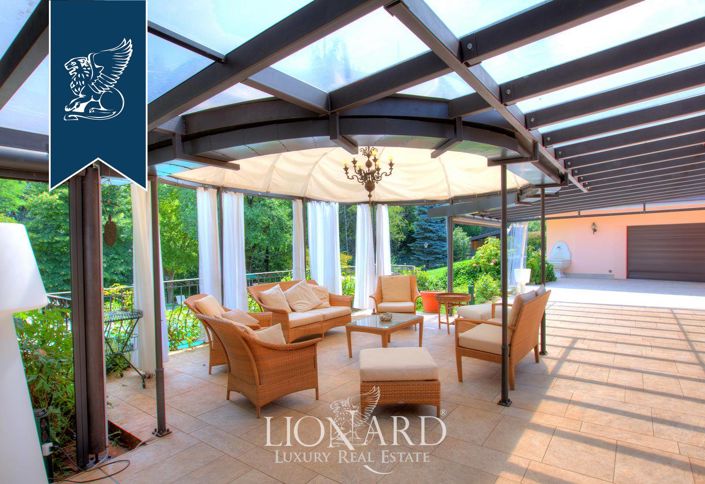 Image No.14-12 Bed Hotel for sale