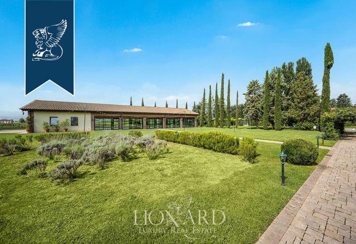 Image No.16-18 Bed Hotel for sale