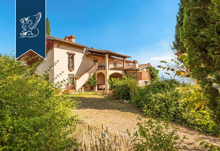 Image No.13-11 Bed Farmhouse for sale