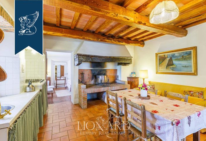 Image No.29-11 Bed Farmhouse for sale