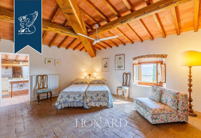 Image No.36-11 Bed Farmhouse for sale