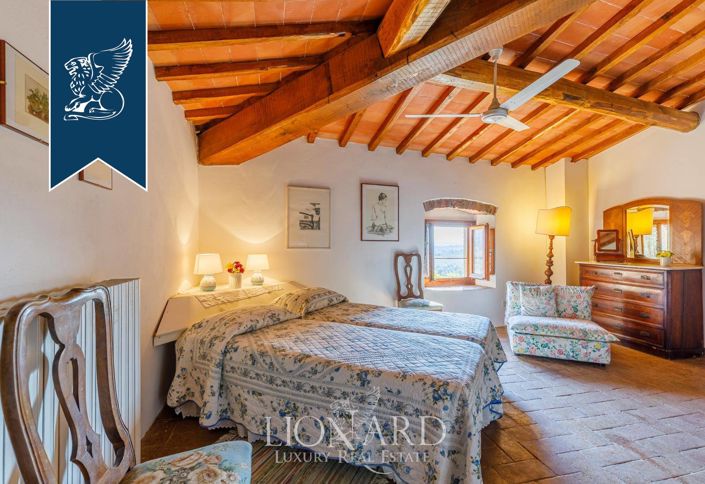 Image No.37-11 Bed Farmhouse for sale