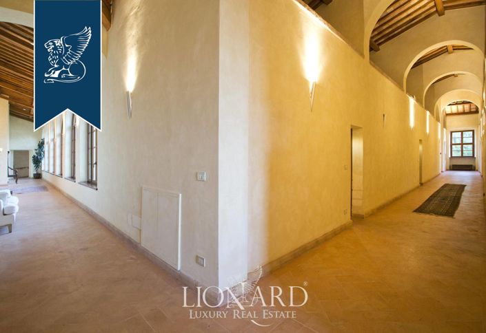 Image No.42-22 Bed Villa for sale