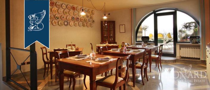 Image No.14-10 Bed Farmhouse for sale