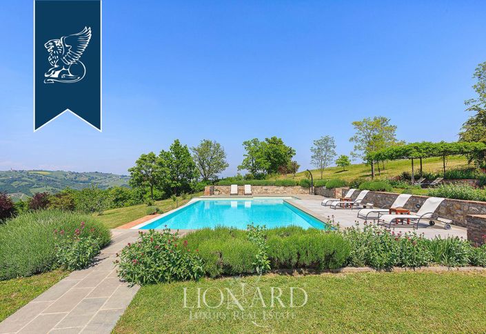 Image No.16-10 Bed Villa for sale