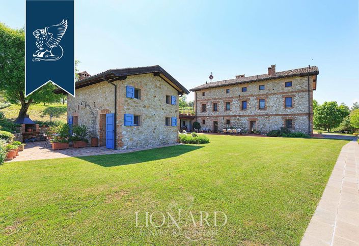 Image No.19-10 Bed Villa for sale