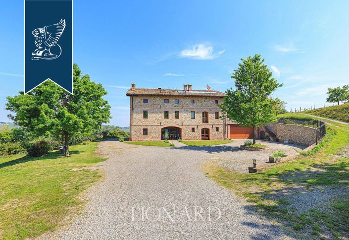 Image No.22-10 Bed Villa for sale