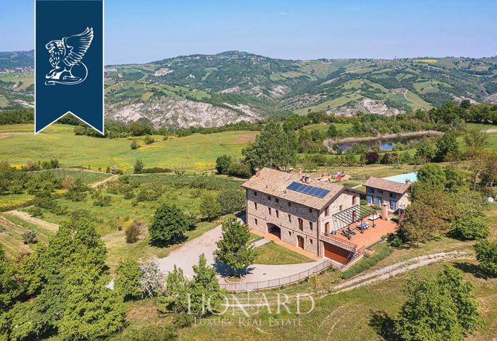 Image No.4-10 Bed Villa for sale