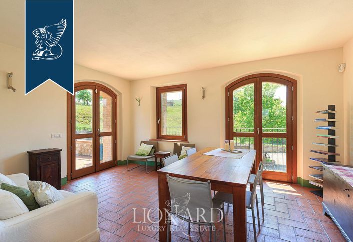 Image No.45-10 Bed Villa for sale