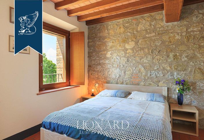 Image No.56-10 Bed Villa for sale