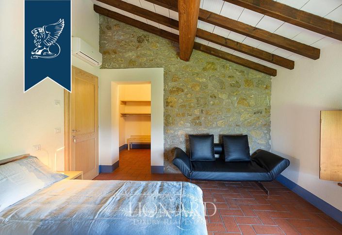 Image No.60-10 Bed Villa for sale