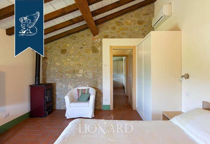 Image No.62-10 Bed Villa for sale