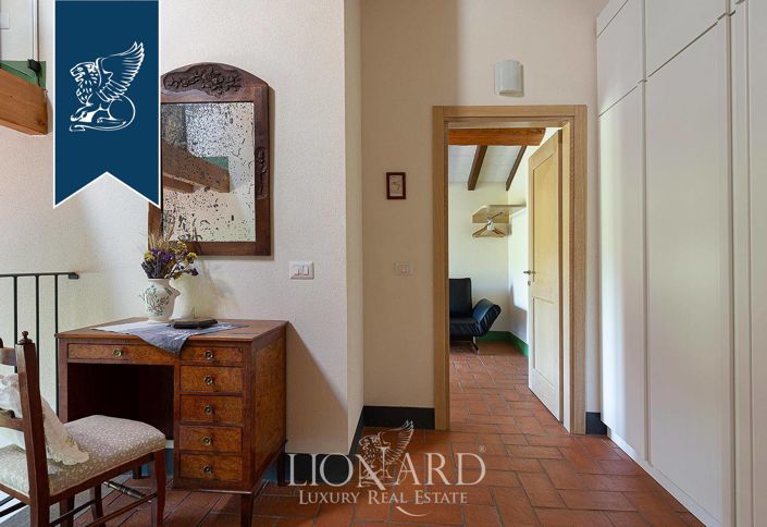 Image No.66-10 Bed Villa for sale