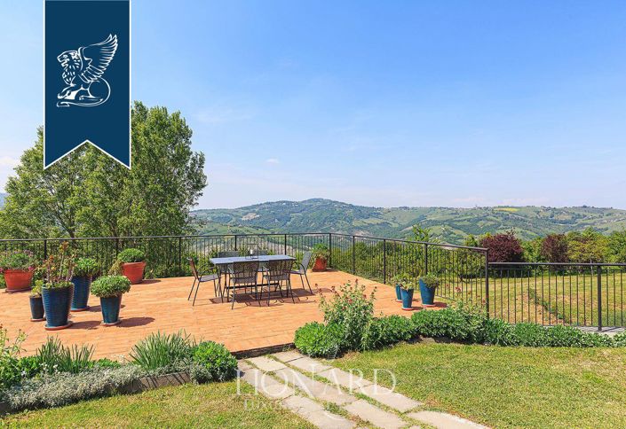 Image No.69-10 Bed Villa for sale