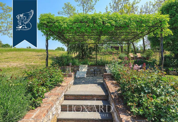 Image No.70-10 Bed Villa for sale