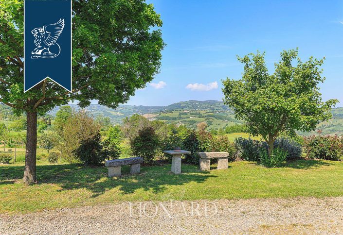 Image No.71-10 Bed Villa for sale