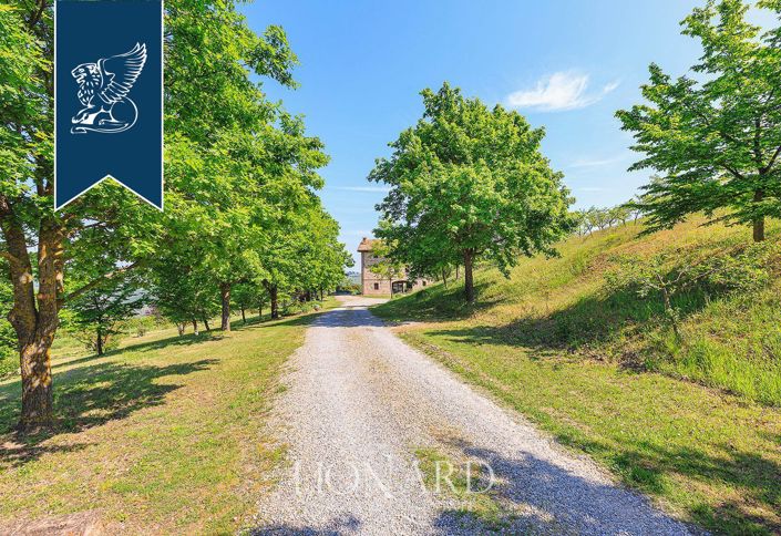 Image No.72-10 Bed Villa for sale