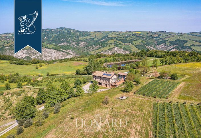 Image No.78-10 Bed Villa for sale