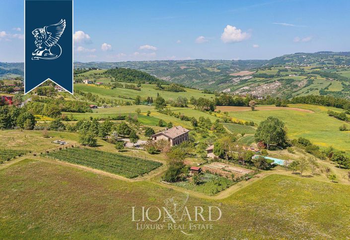 Image No.82-10 Bed Villa for sale