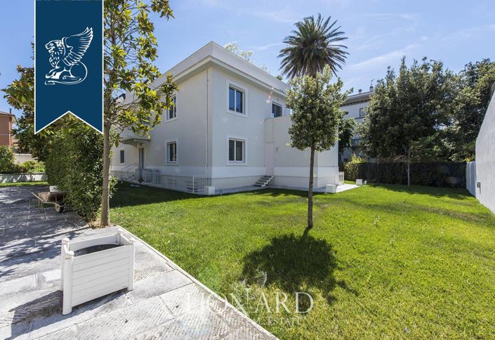 Image No.44-5 Bed Villa for sale