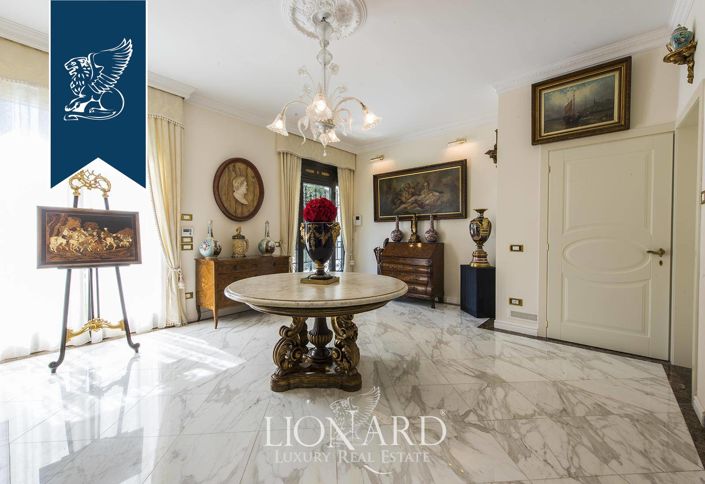 Image No.7-5 Bed Villa for sale