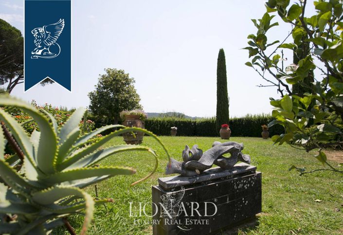 Image No.16-9 Bed Villa for sale