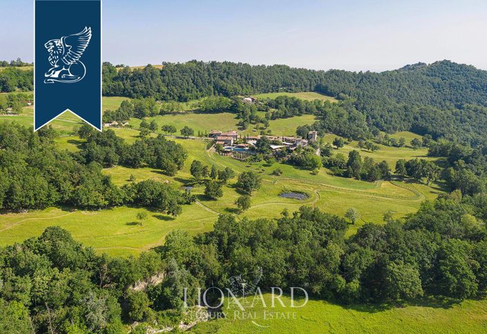 Image No.56-10 Bed Property for sale