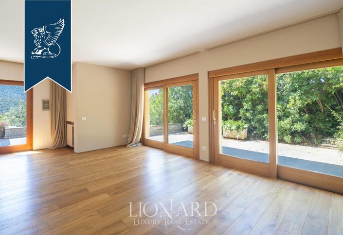 Image No.11-5 Bed Villa for sale