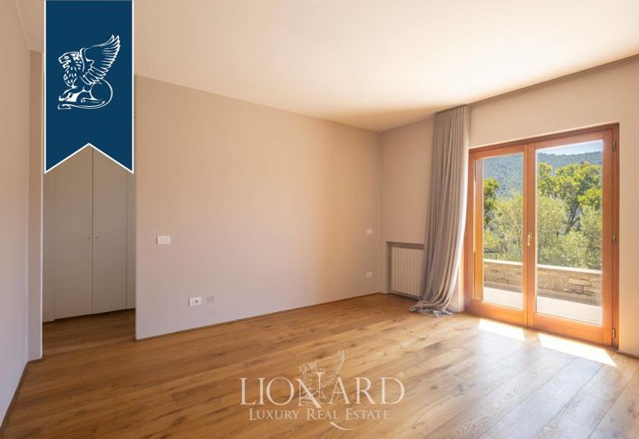 Image No.18-5 Bed Villa for sale