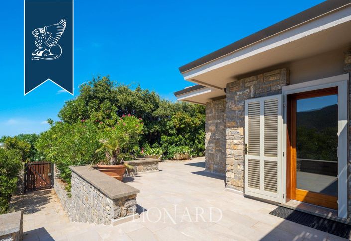 Image No.5-5 Bed Villa for sale