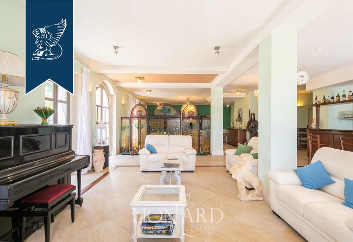 Image No.15-7 Bed Villa for sale