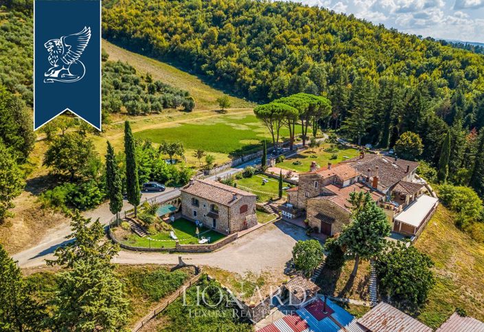 Image No.4-35 Bed Farmhouse for sale