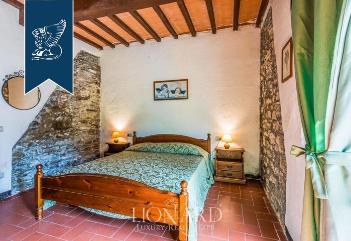 Image No.54-35 Bed Farmhouse for sale