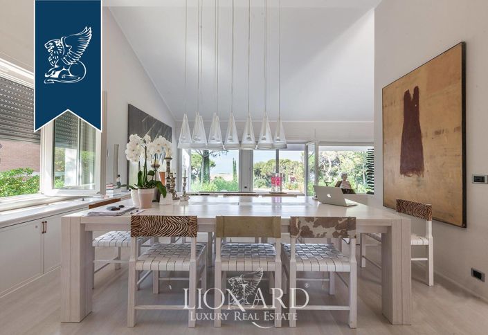 Image No.9-5 Bed Villa for sale