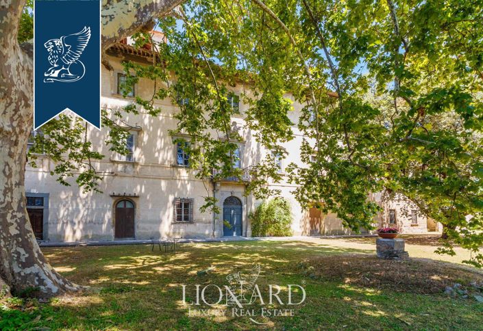 Image No.2-25 Bed Villa for sale